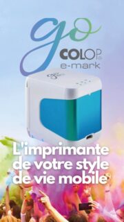 Imprimez PARTOUT, personnalisez TOUT avec le e-mark go !
Imagine : des titres stylés dans ton bullet journal, des messages cachés sur des cadeaux, des étiquettes uniques pour tes créations... le tout, directement sur place, et en un clin d'œil !

Le e-mark go de Colop, c'est ça : une imprimante mobile ultra-compacte qui te suit partout et imprime sur presque TOUT (papier, bois, tissu...). ✨

Créativité débridée grâce à : https://emark.timyx.com/

App intuitive : choisis un design ou crée le tien (textes, motifs, logos...).
Encre rechargeable : noire, pigmentée ou UV, selon tes envies.
Format de poche : glisse-le dans ton sac et libère ton inspiration où tu veux !
#colop #emarkgo #impressionmobile #creativité #bulletjournaling #cadeaux #déco #timyx